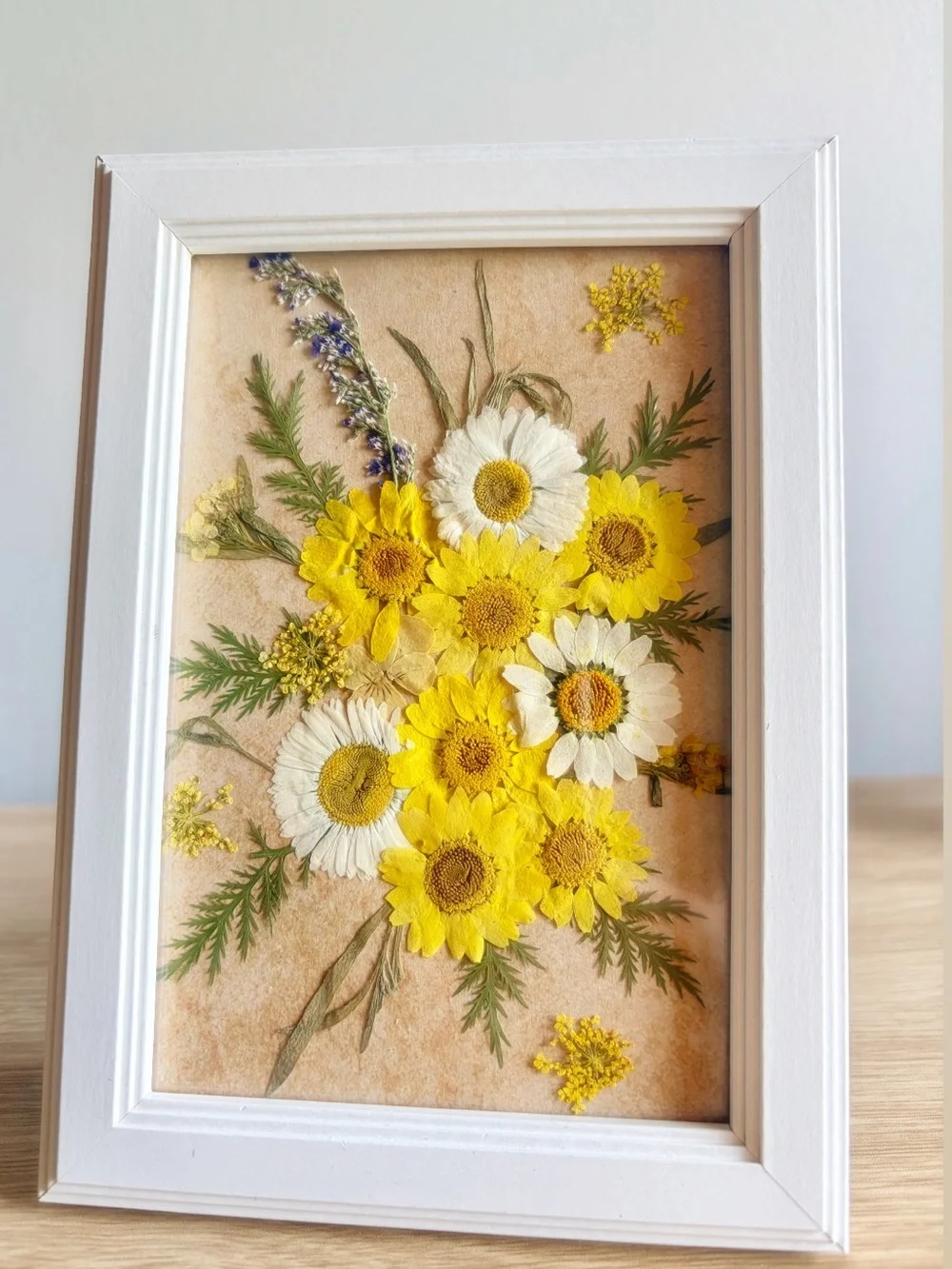 Pressed Yellow and White Daisy Floral Frame - Home Accents, 4x6”